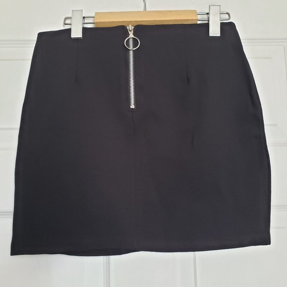 Black Zipfront Mini Skirt From Rachel / Minijupe noire de la marque From Rachel - Picture 1 of 3